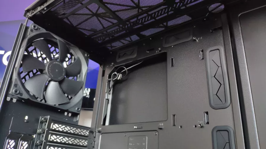 Fractal-Meshify-2-Case-Recenzia-06-scaled