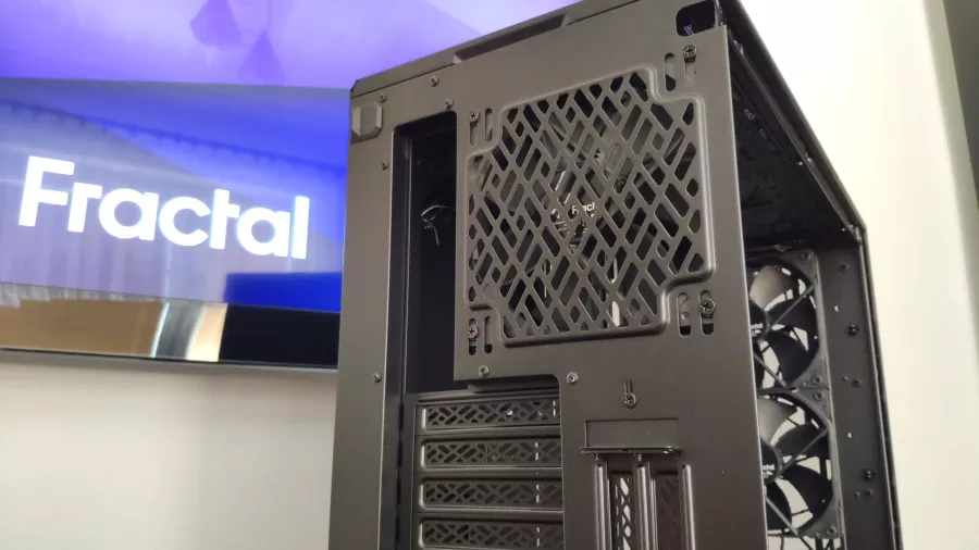 Fractal-Meshify-2-Case-Recenzia-10-scaled