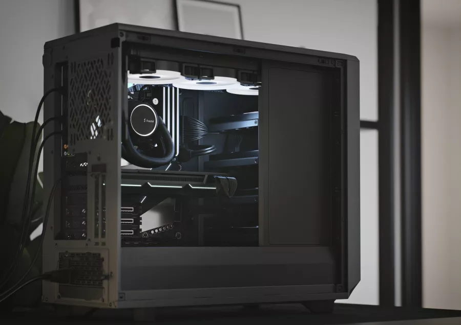 Fractal-Meshify-2-Case-Recenzia-26