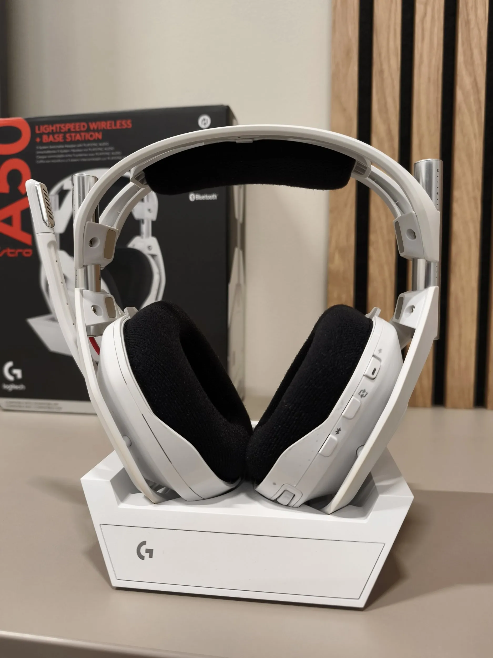 Logitech Astro A50 LIGHTSPEED 03