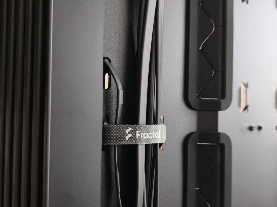 Fractal North Momentum Edition Recenzia 14