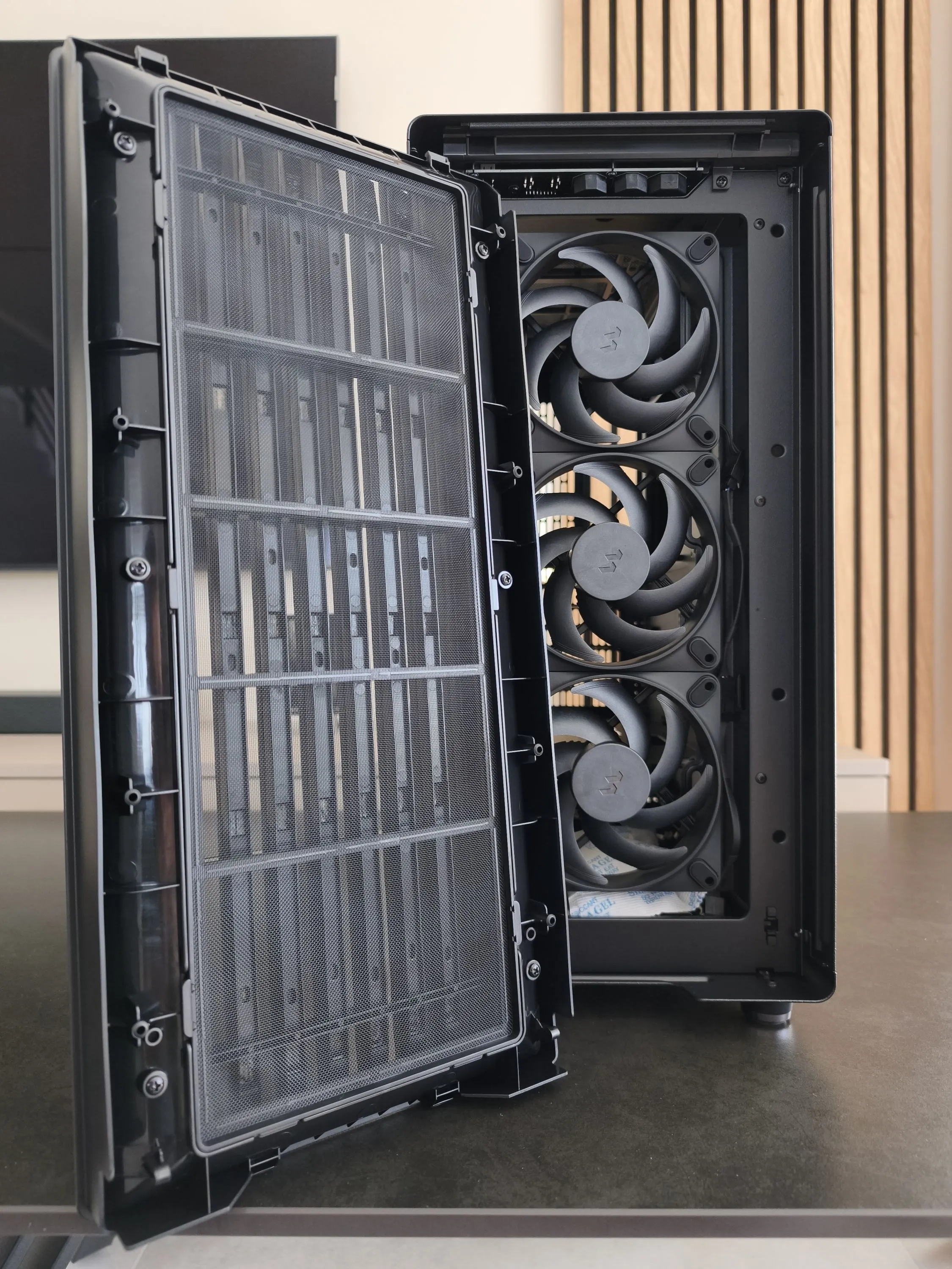 Fractal North Momentum Edition Recenzia 12