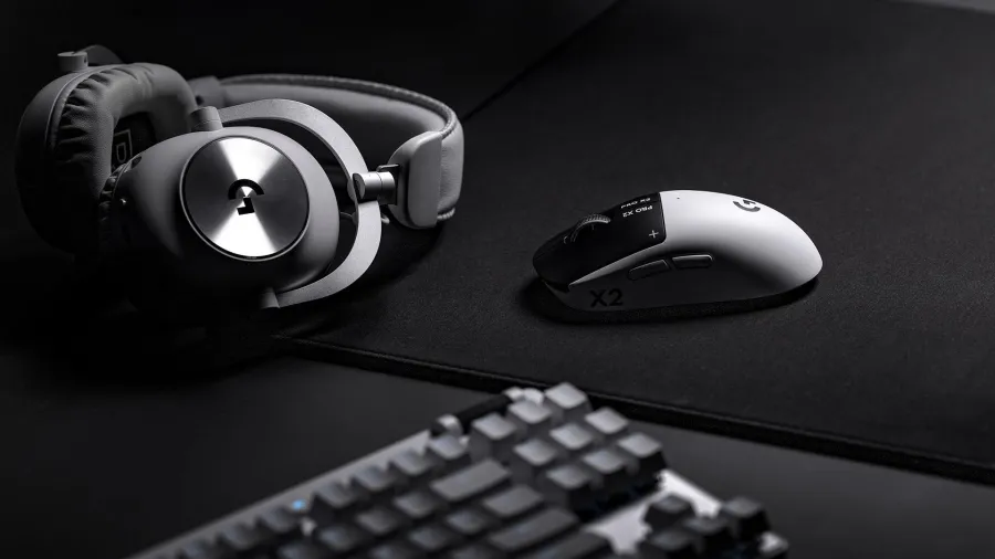 Logitech PRO X2 SUPERSTRIKE-lifestyle-16x9-001
