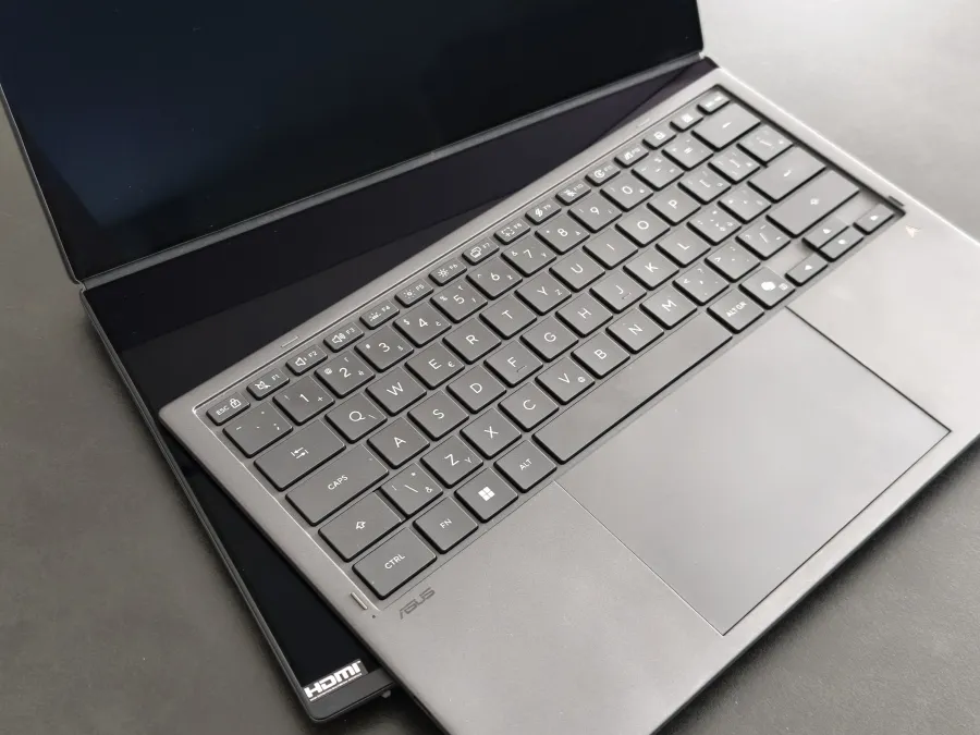 Asus Zenbook DUO 2026 UX8407AA kl&aacute;vesnica