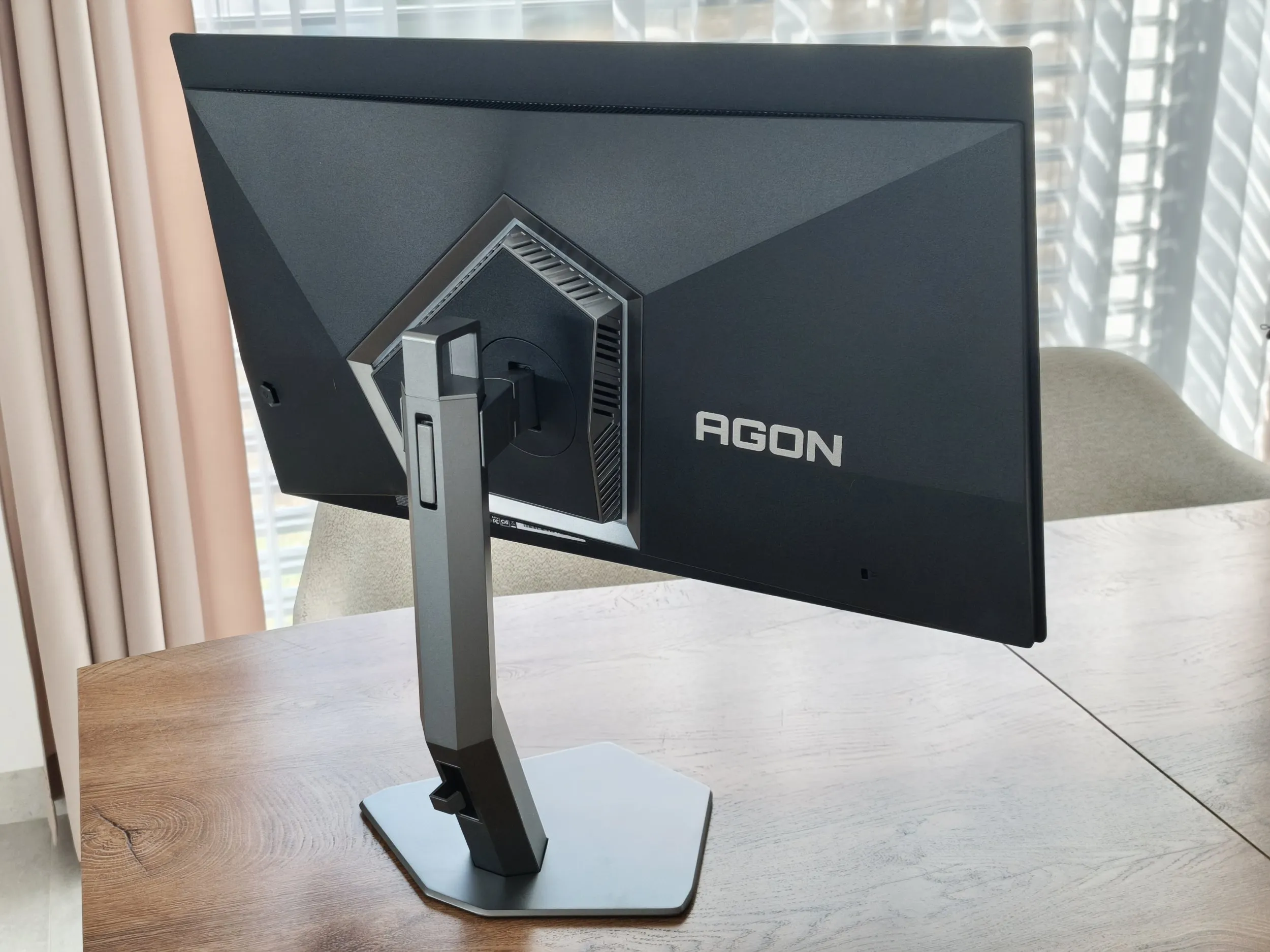 AGON PRO AG276UZD Recenzia 06